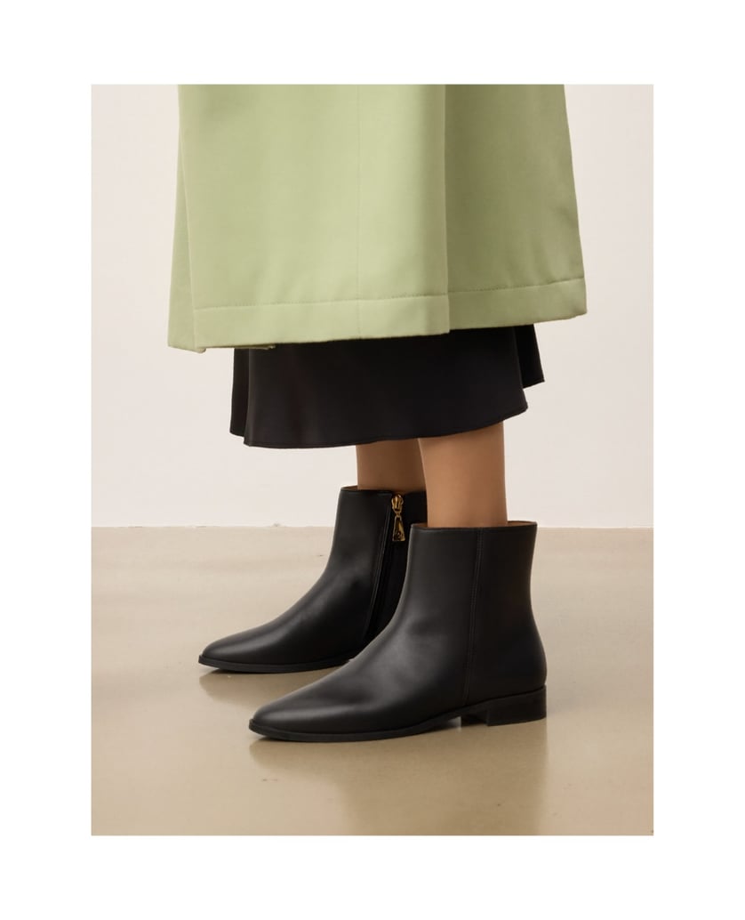 Kazar-Flat-leather-boots-with-zipper-černá