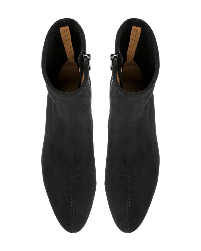 Kazar-Classic-black-boots-on-a-post-černá