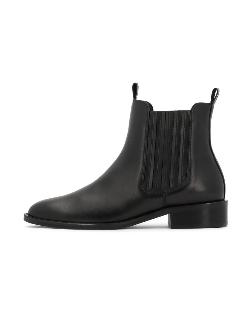 Kazar-Black-leather-boots-with-elastic-inserts-and-loops-čierna