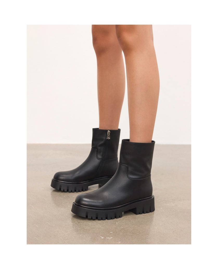 Kazar-Stiefel-aus-schwarzem-Naturleder-mit-fester-Sohle-schwarz