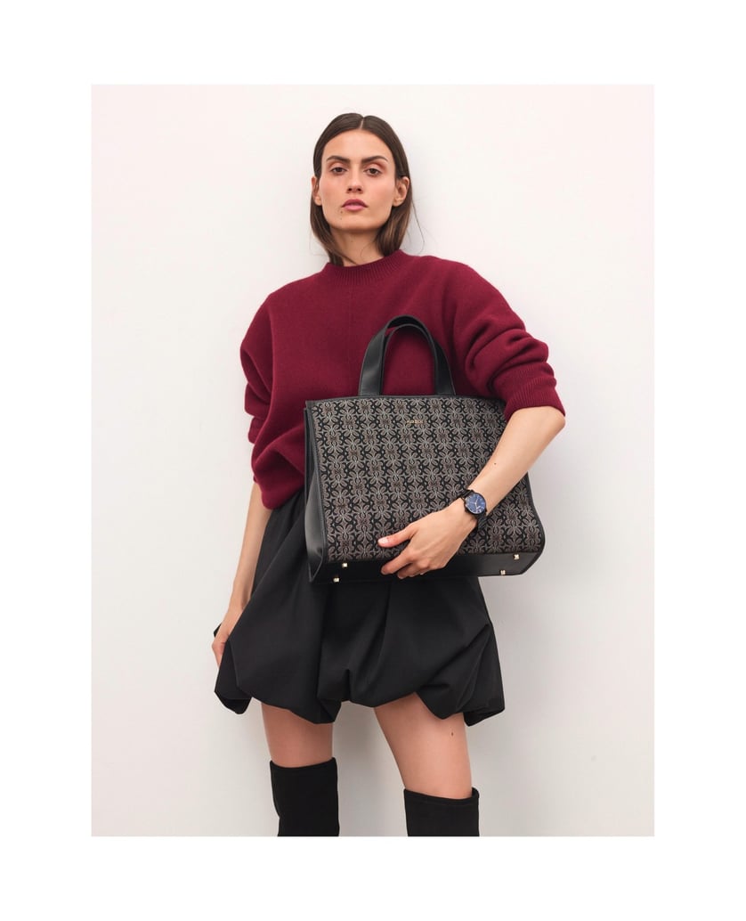 Kazar-Large-handbag-made-of-patterned-fabric-čierna