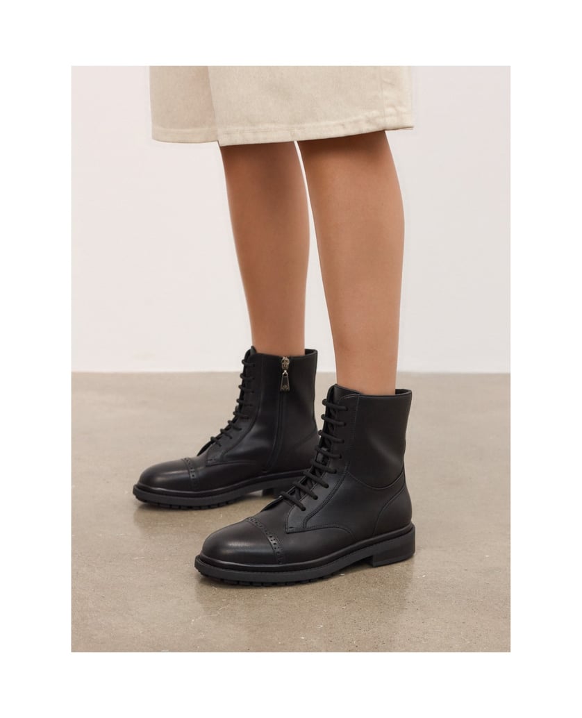 Kazar-Black-boots-with-openwork-decoration-černá