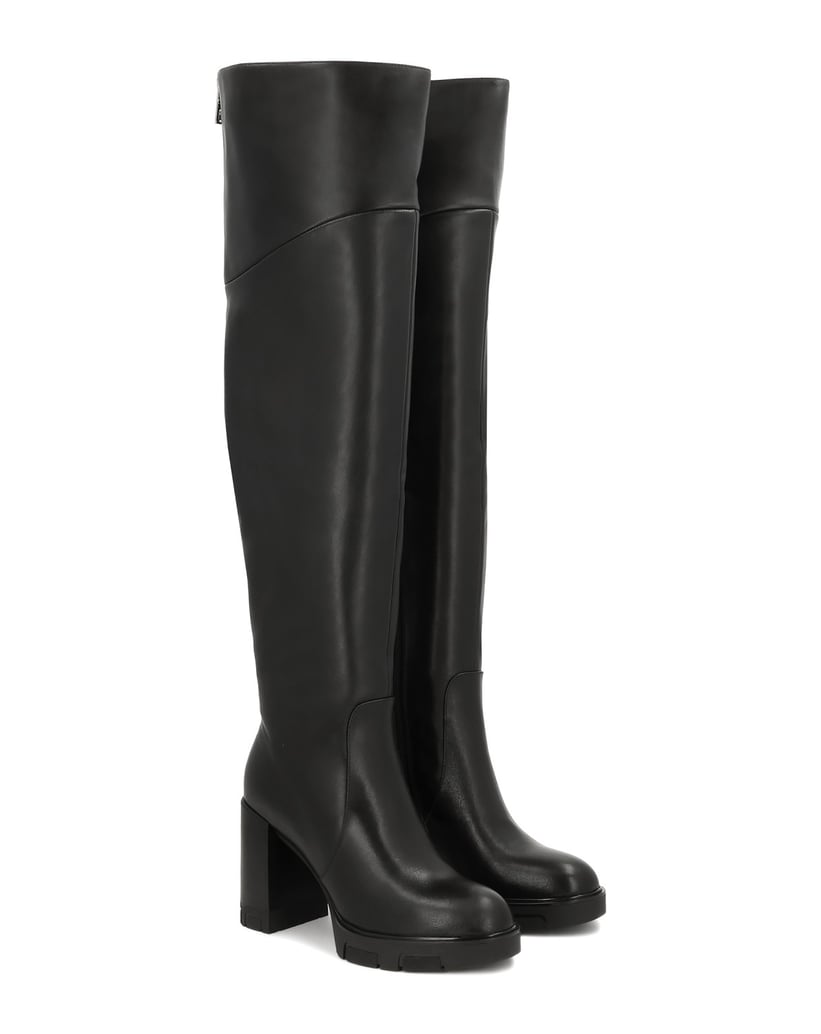 Kazar-Musketeers-with-a-wide-heel-and-platform-čierna