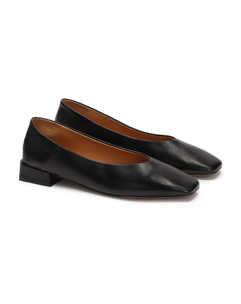 Kazar-Flat-pumps-with-extended-nose-černá