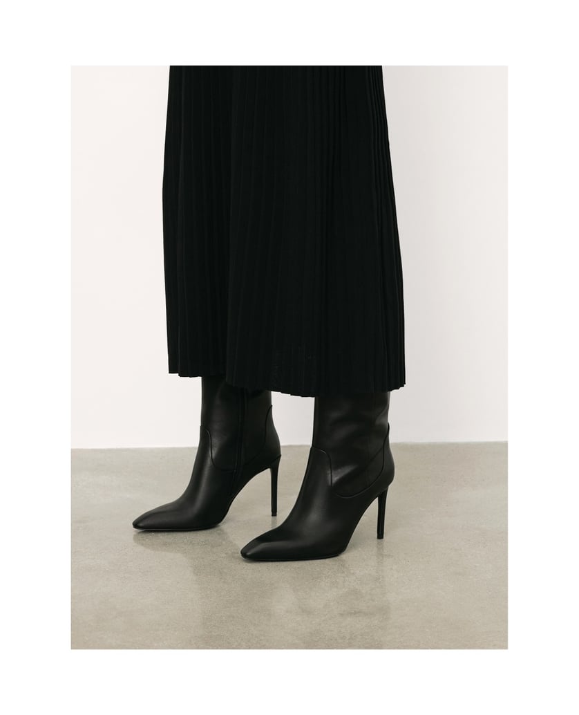 Kazar-Leather-heeled-boots-with-rounded-upper-černá