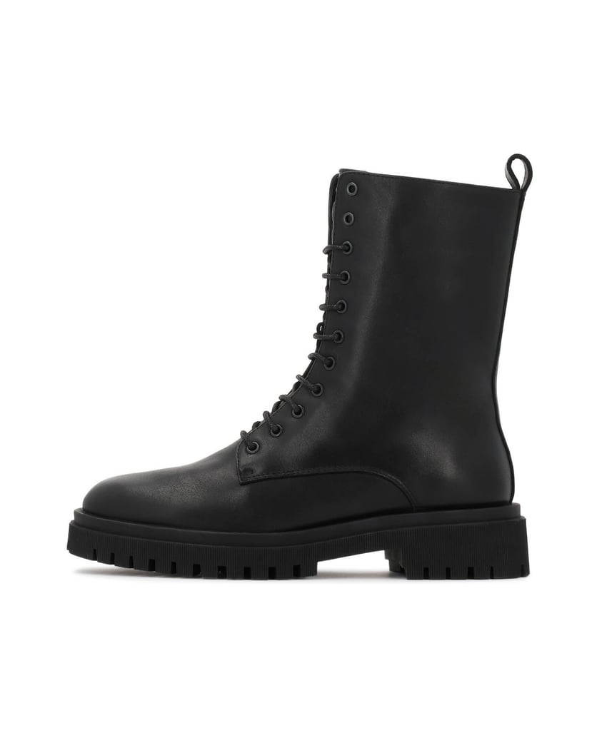 Kazar-Classic-black-boots-on-a-trefoil-sole-černá
