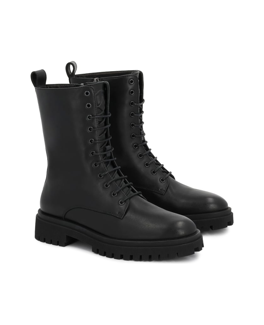 Kazar-Classic-black-boots-on-a-trefoil-sole-černá