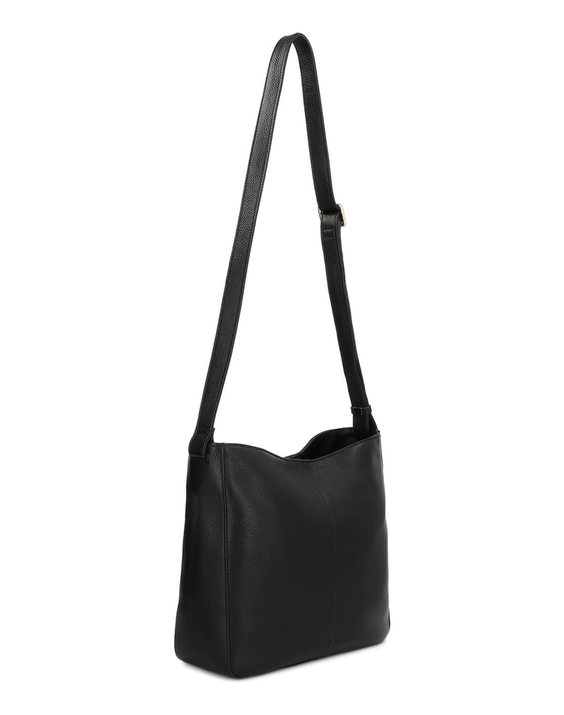 Kazar-Black-leather-handbag-with-adjustable-strap-černá