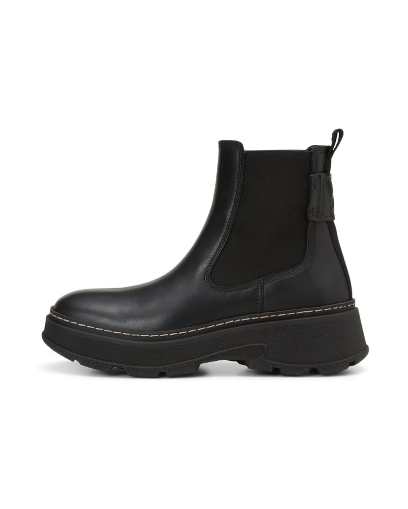 Marc-O´Polo-Chelsea-Boot-Model-Elisa-schwarz