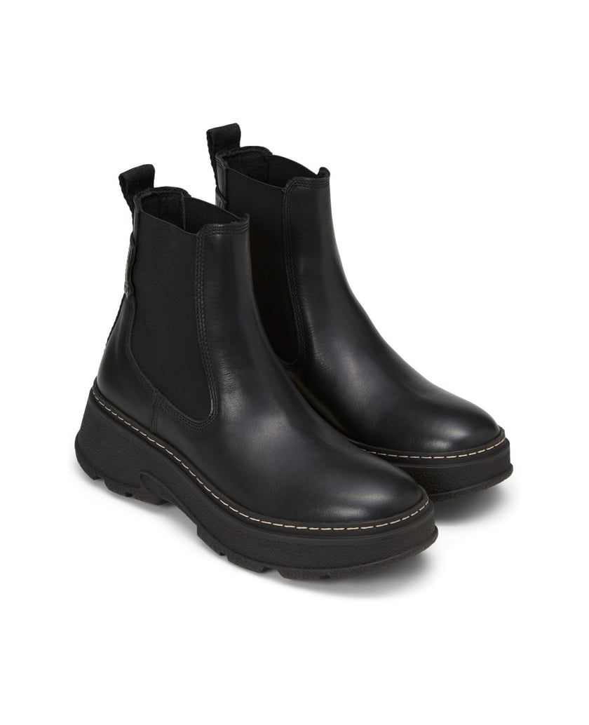 Marc-O´Polo-Chelsea-Boot-Model-Elisa-schwarz