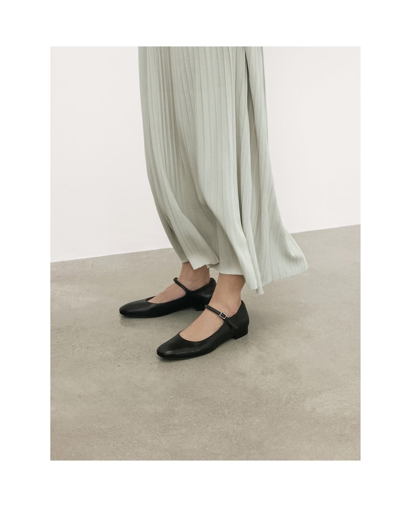 Kazar-Black-flat-pumps-with-strap-čierna