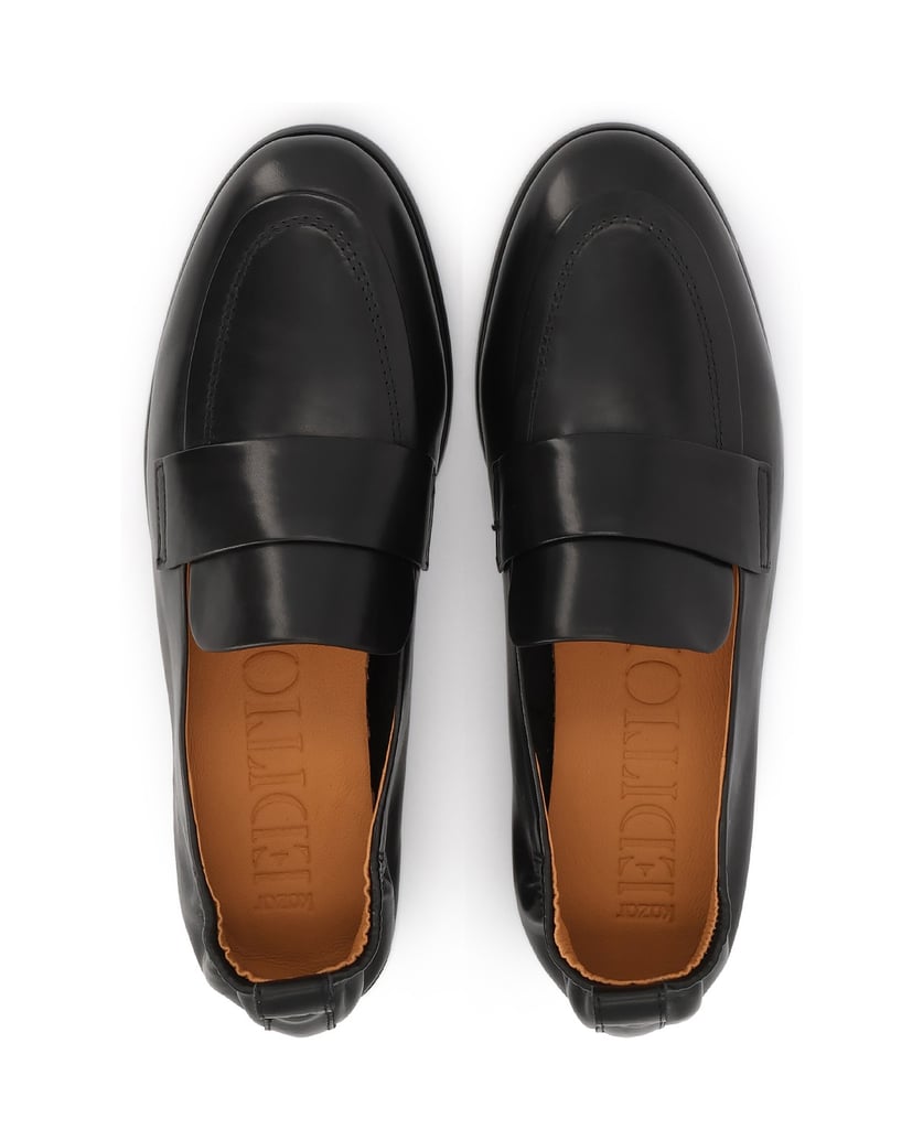 Kazar-Black-slip-on-shoes-with-elastic-at-the-heel-čierna