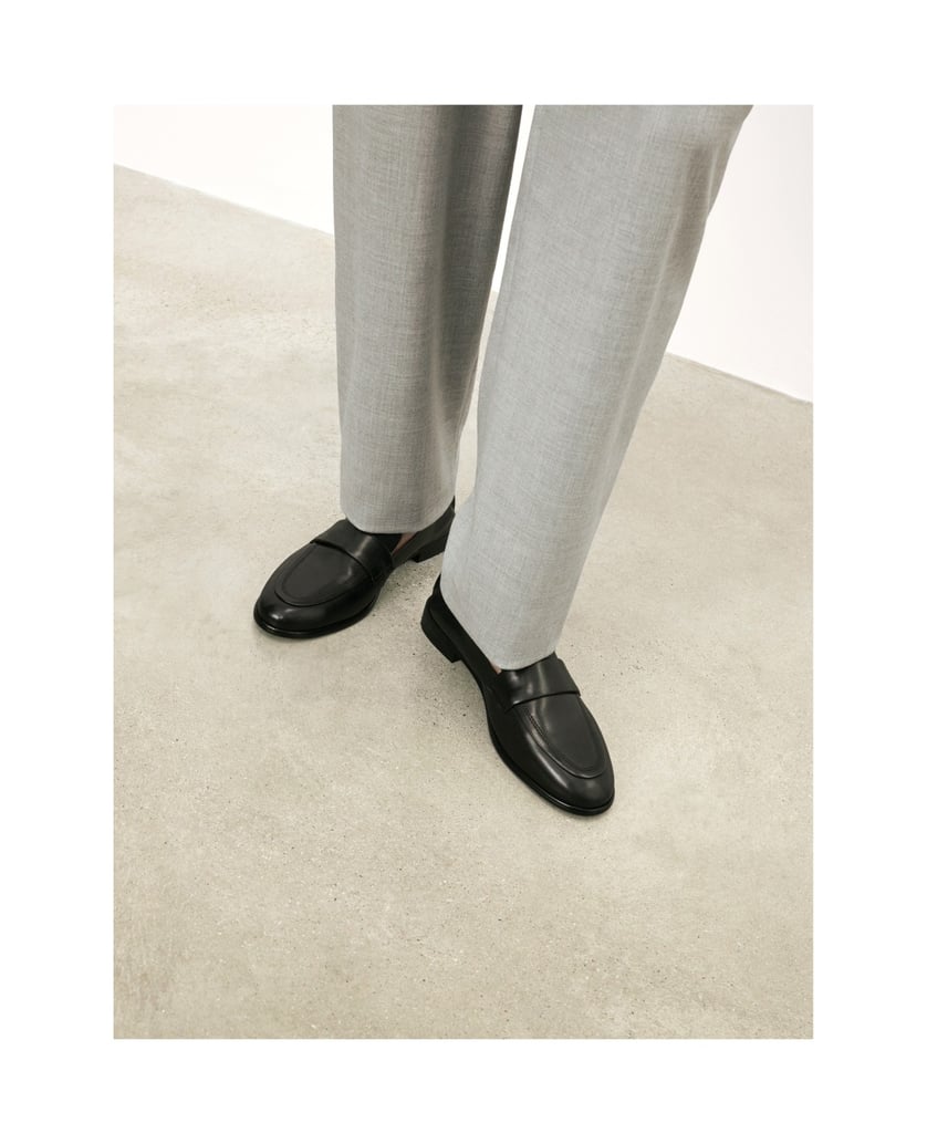 Kazar-Black-slip-on-shoes-with-elastic-at-the-heel-čierna