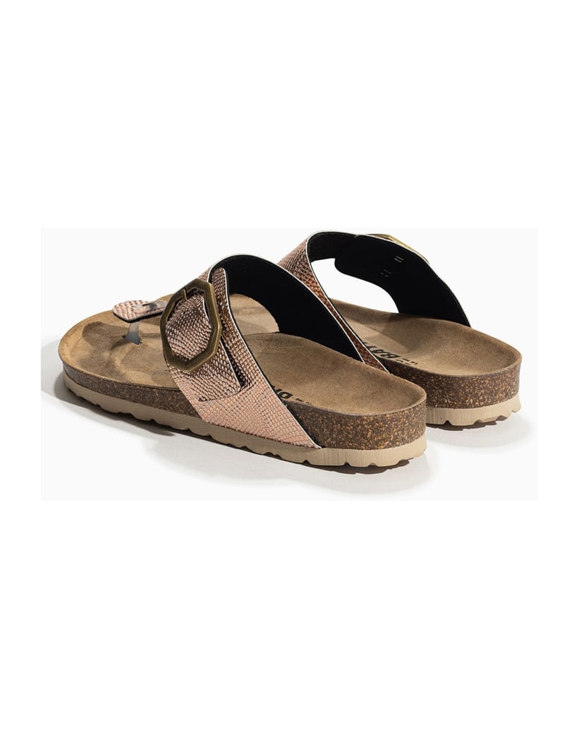 Bayton-Tongs-woman-Mercure-gold