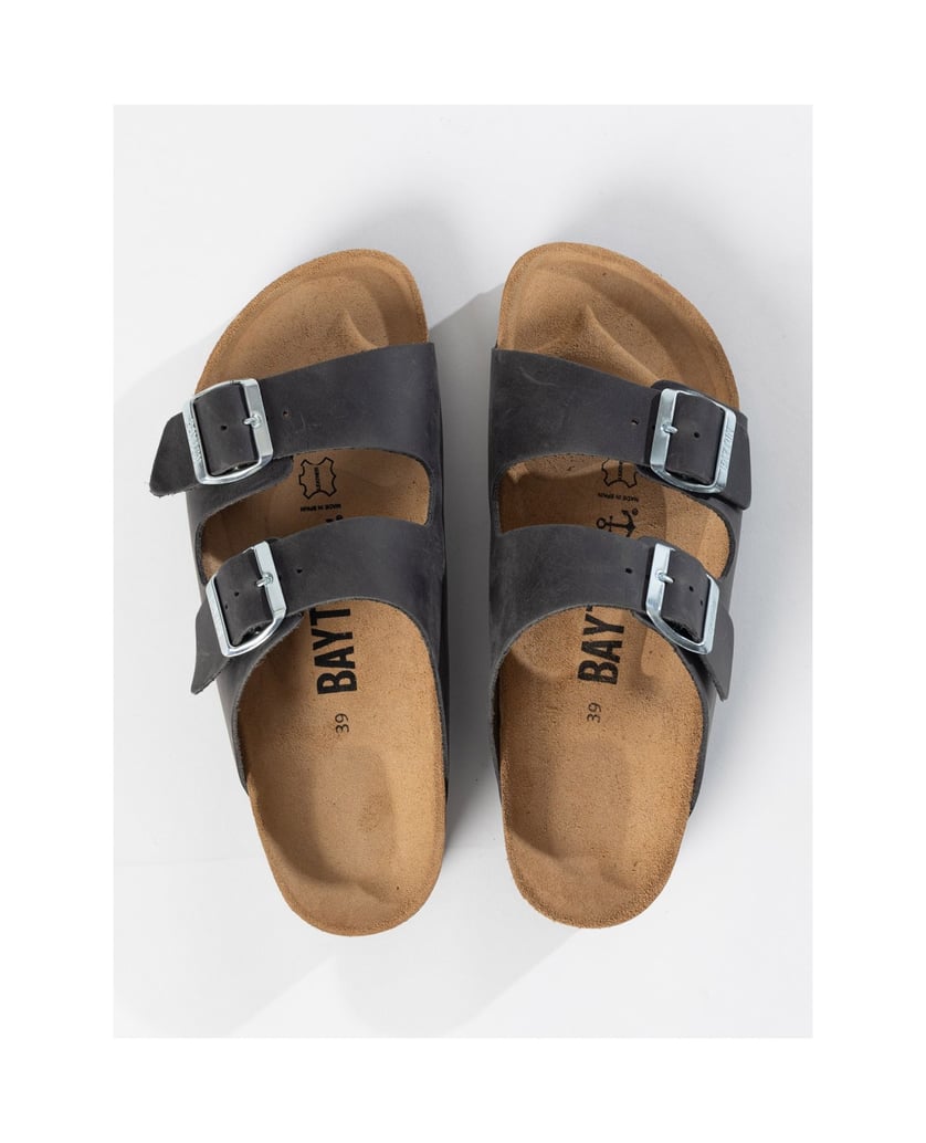 Bayton-Mules-woman--Atlas-braun