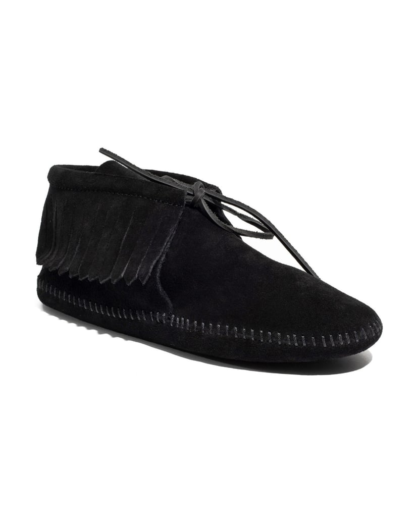 MINNETONKA-Klassischer-Fransenstiefel-schwarz