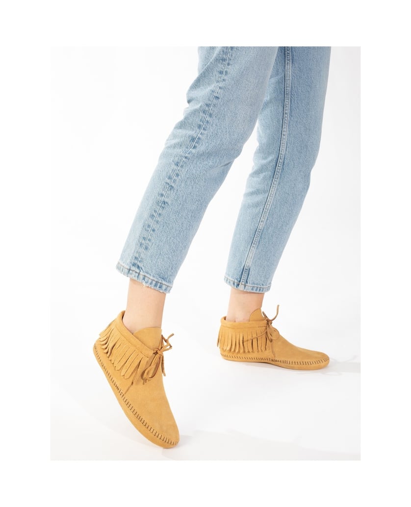 MINNETONKA-Klassischer-Fransenstiefel-schwarz