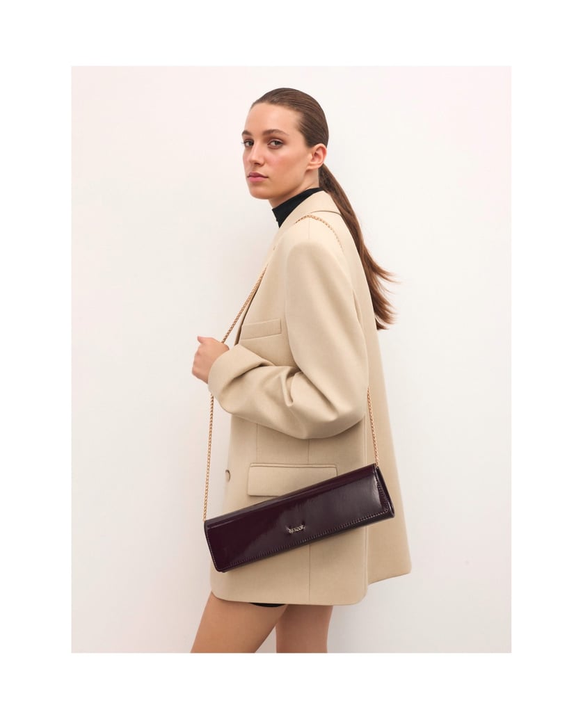 Kazar-Elongated-patent-evening-handbag-červená