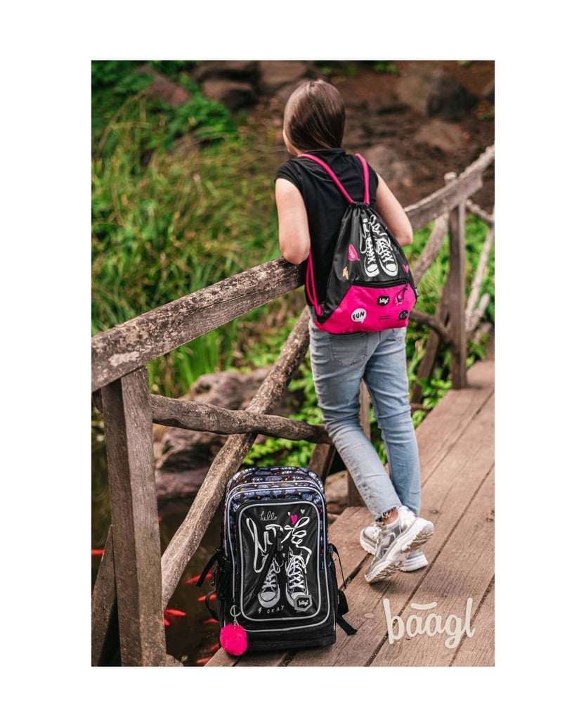 Baagl-Turnbeutel-mit-Tasche-Sneakers-schwarz