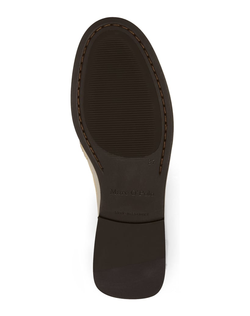 Marc-O´Polo-Penny-Loafer-Model-Fiona-schwarz