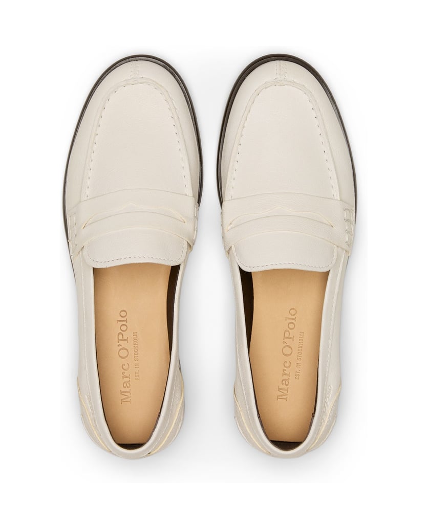 Marc-O´Polo-Penny-Loafer-Model-Fiona-schwarz
