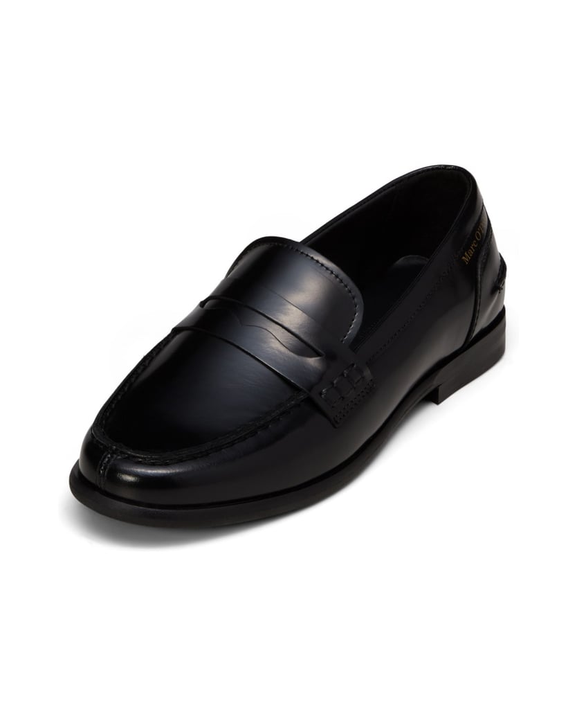 Marc-O´Polo-Penny-Loafer-Model-Fiona-schwarz