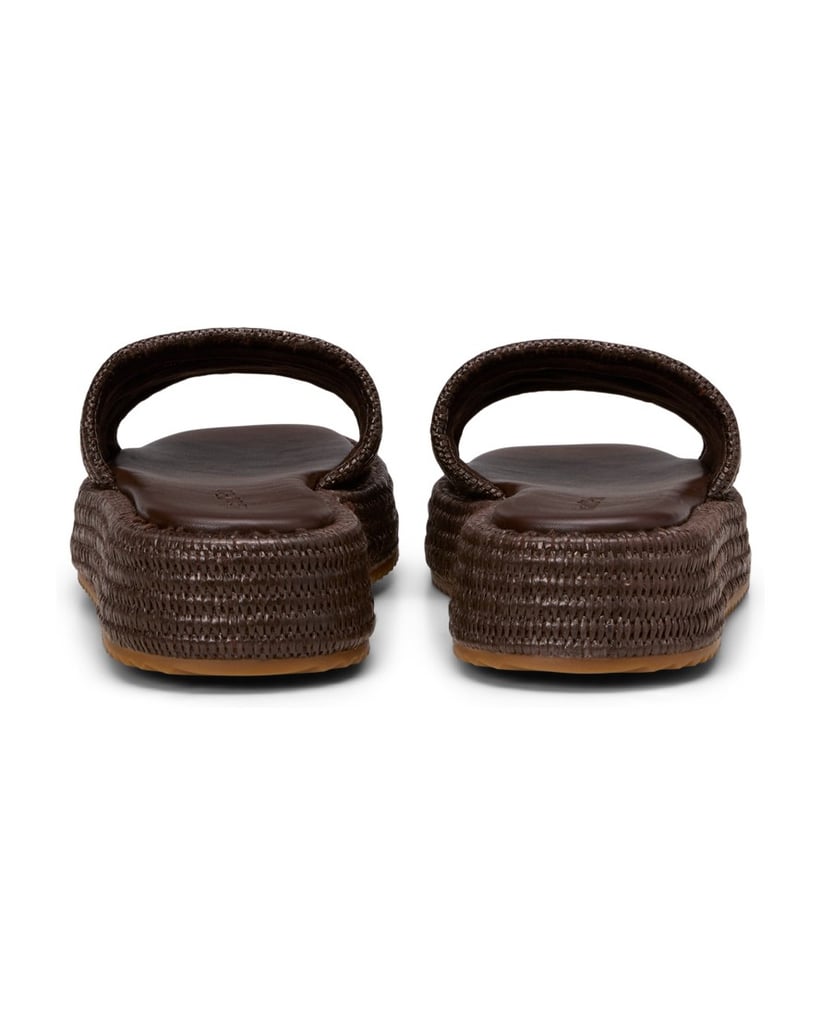 Marc-O´Polo-Plateau-Slides-Model-Larissa-dunkelbraun