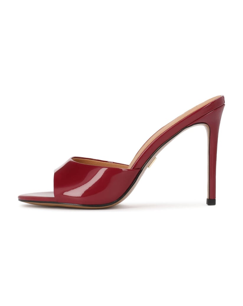 Kazar-Maroon-patent-leather-mules-on-a-high-stiletto-heel-červená