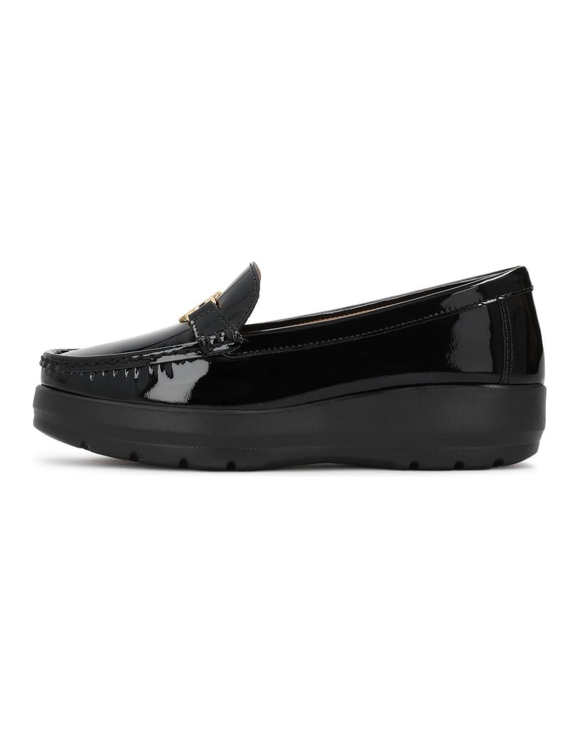 Kazar-Lacquered-slip-on-shoes-on-a-thick-sole-černá