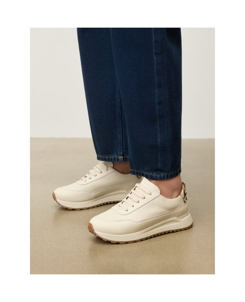 Kazar-Sneakers-aus-Leder-mit-dekorativer-Fersenkappe-weiss