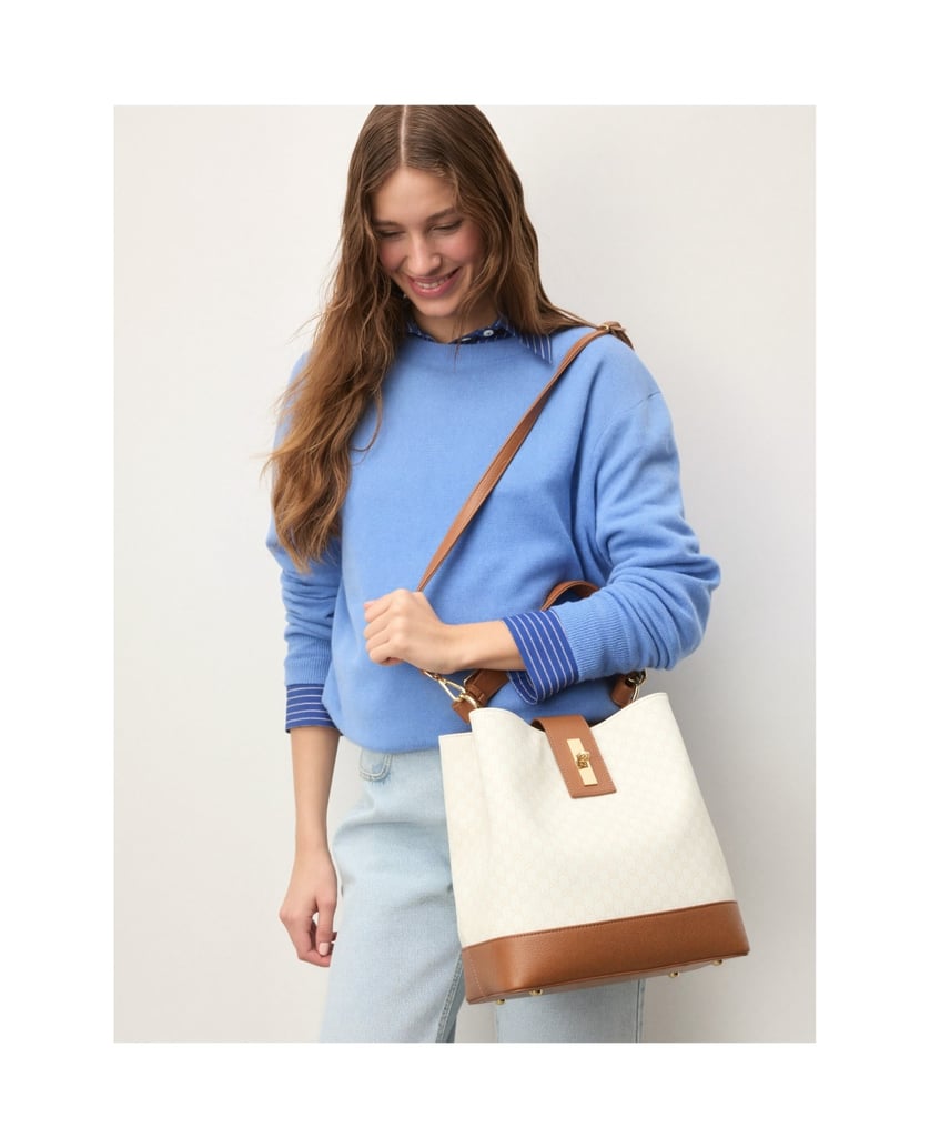 Kazar-Two-tone-handbag-with-a-subtle-pattern-bílá