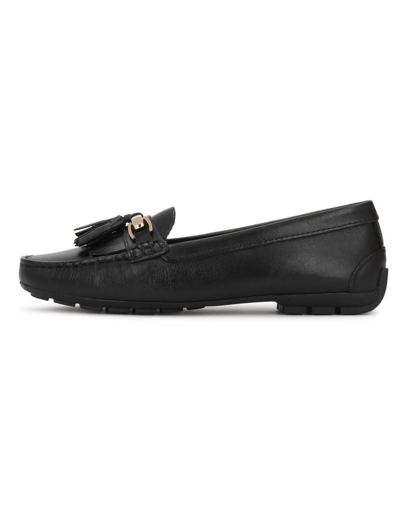 Kazar-Black-moccasins-in-natural-leather-with-clasps-čierna