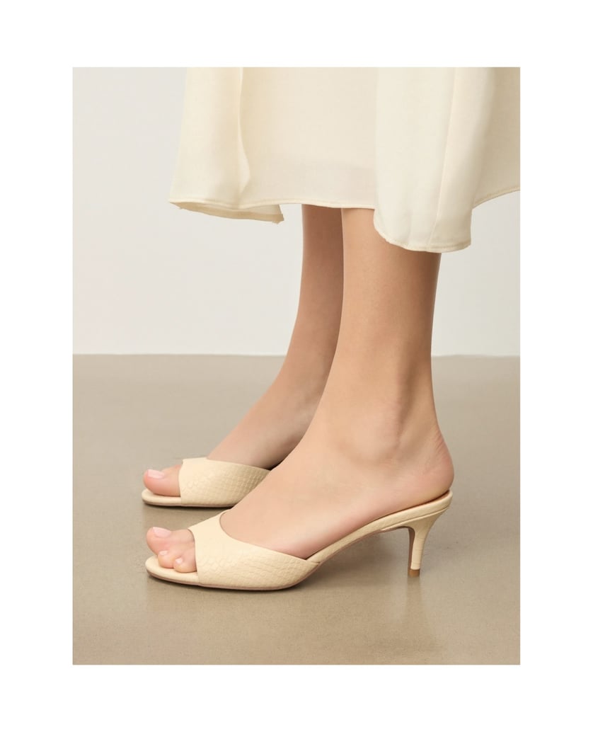 Kazar-Embossed-leather-mules-with-low-heel-béžová