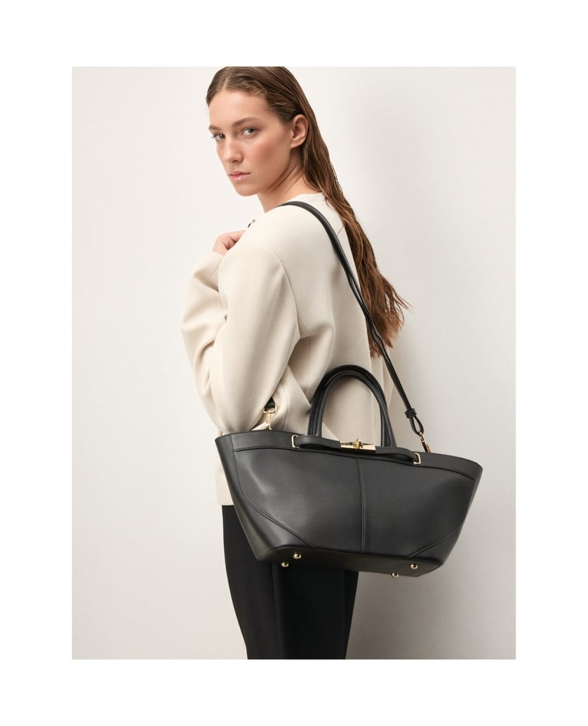 Kazar-Black-handbag-with-decorative-clasp-černá
