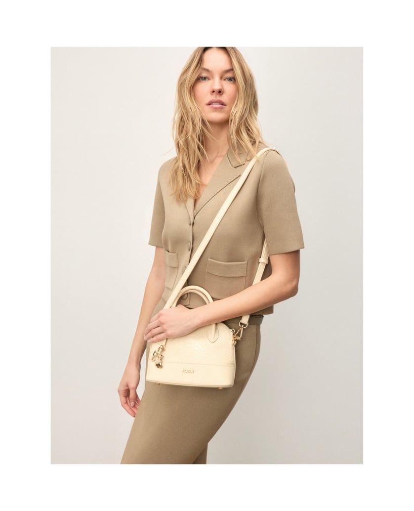 Kazar-Leather-handbag-of-the-chest-type-béžová
