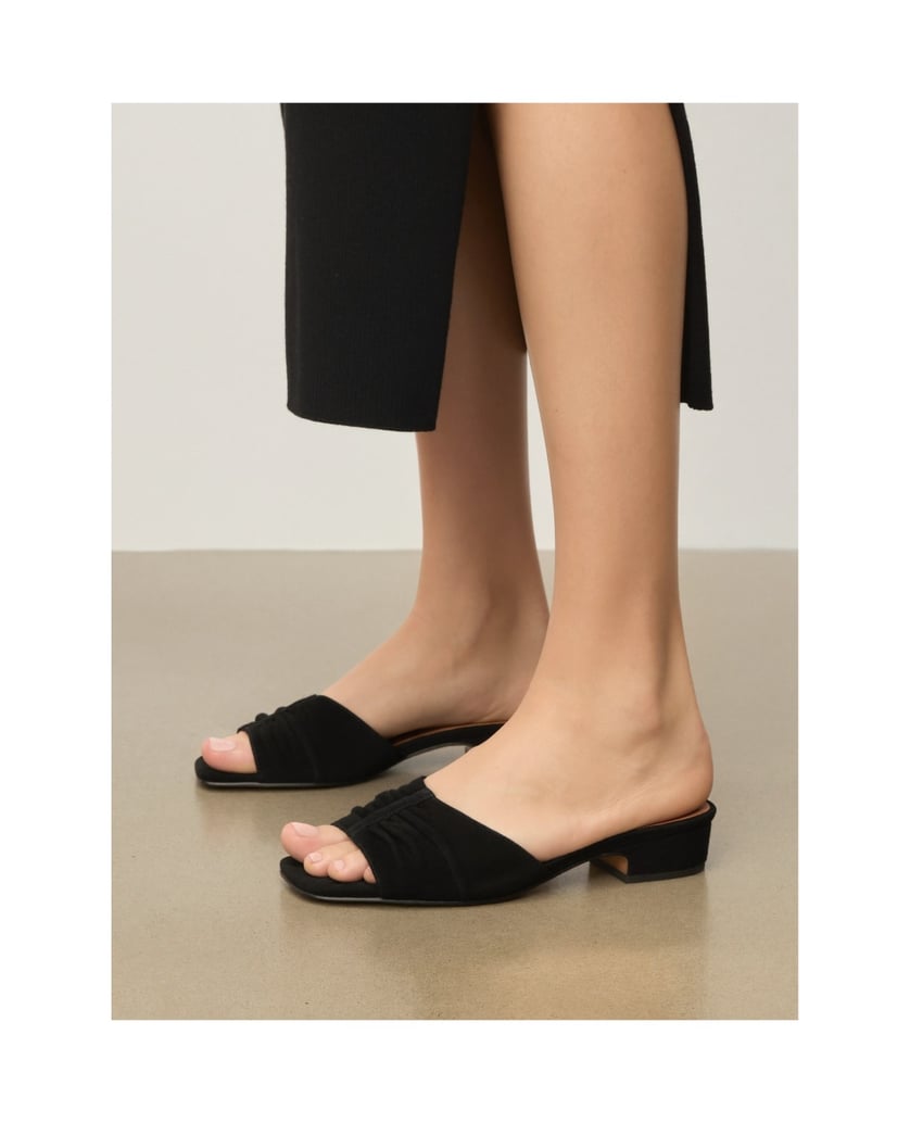 Kazar-Black-suede-mules-with-crinkle-upper-černá