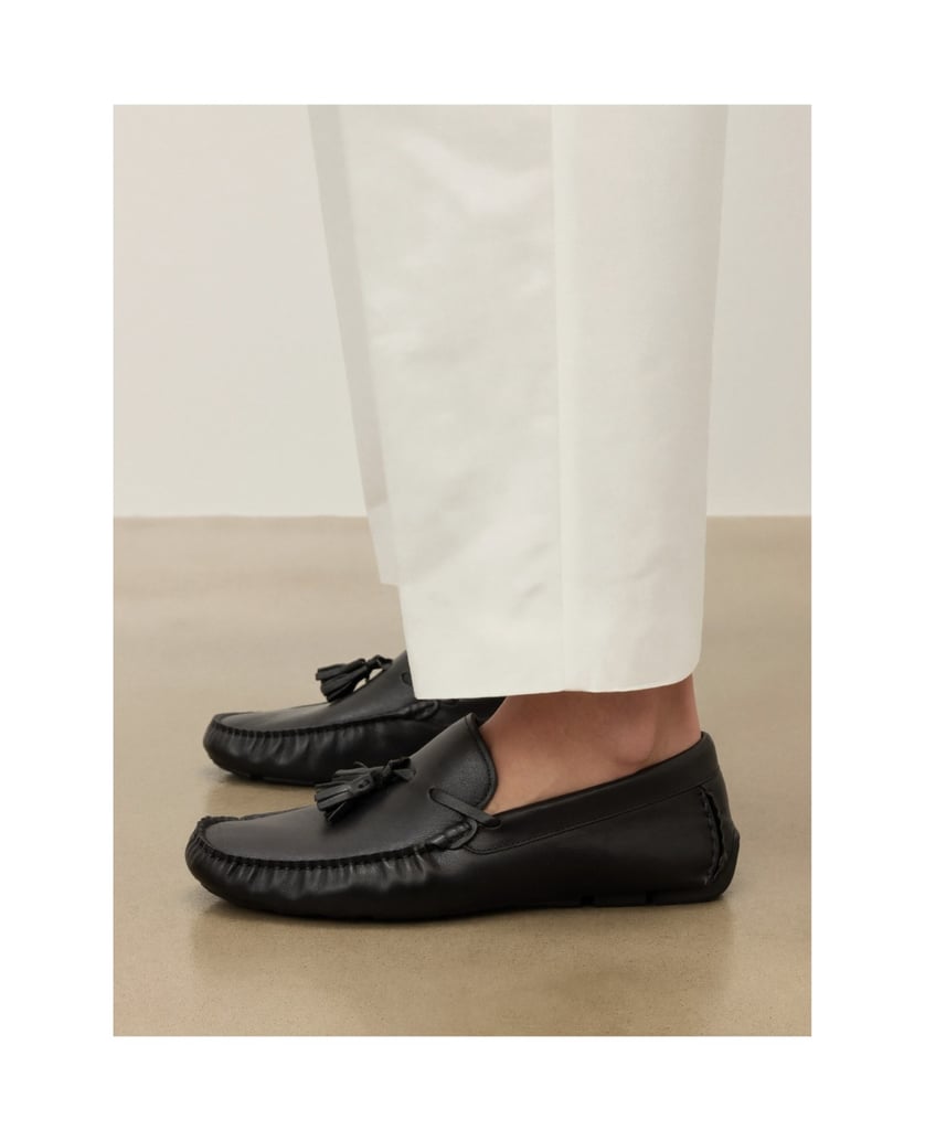 Kazar-Black-leather-men's-moccasins-with-tassels-čierna