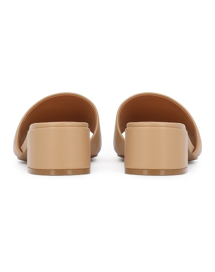Kazar-Beige-leather-mules-with-a-wide-heel-béžová