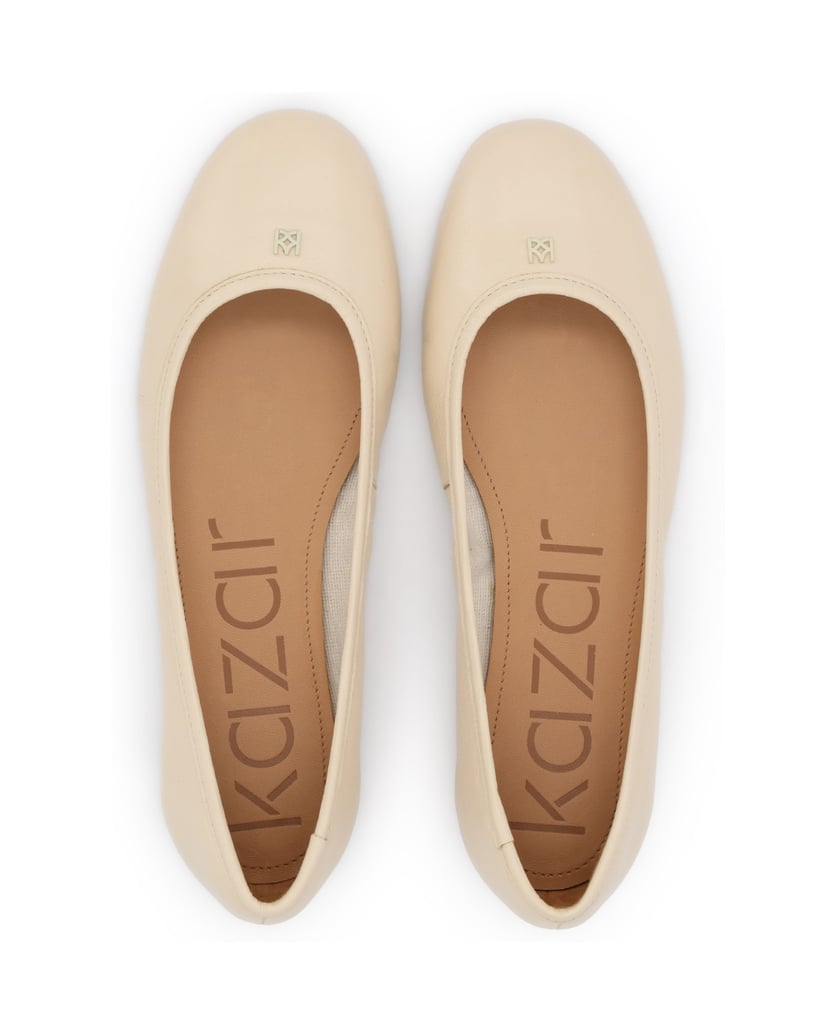 Kazar-Leather-ballerinas-decorated-with-monogram-béžová