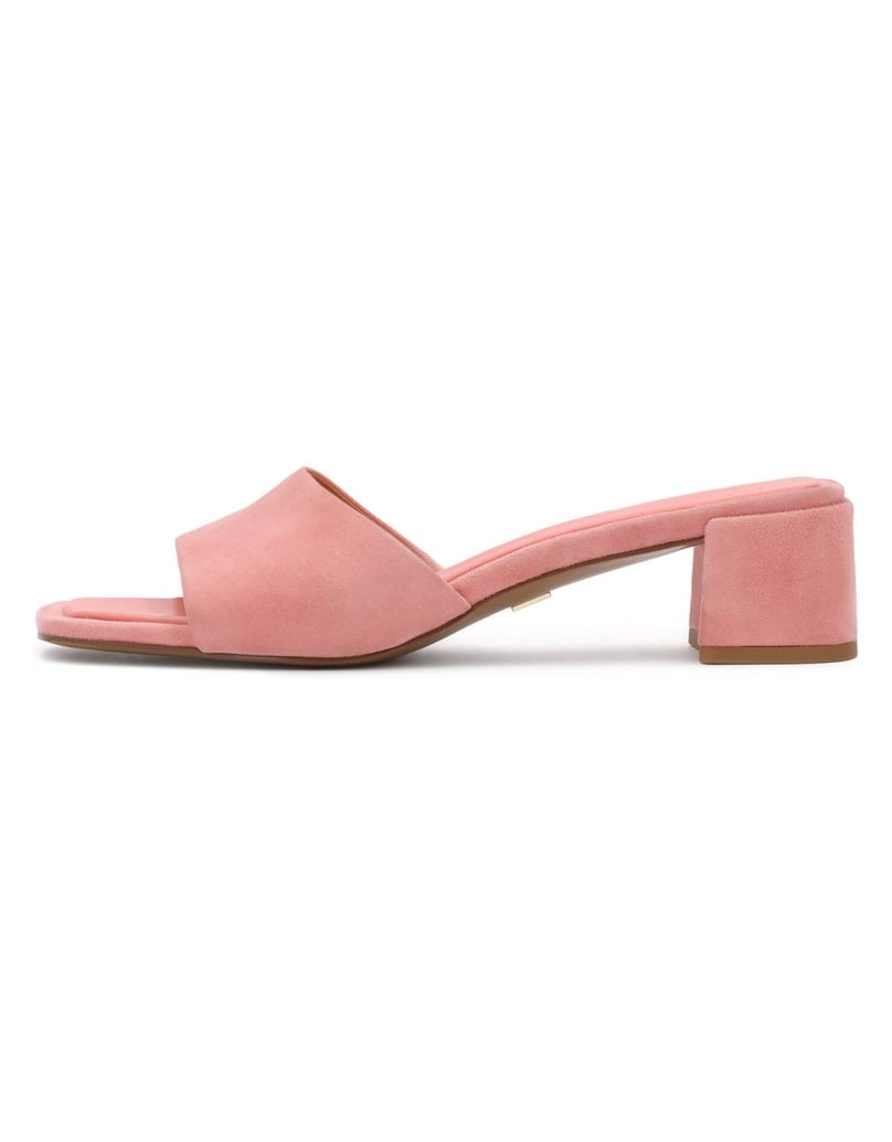 Kazar-Pink-mules-on-a-post-ružová