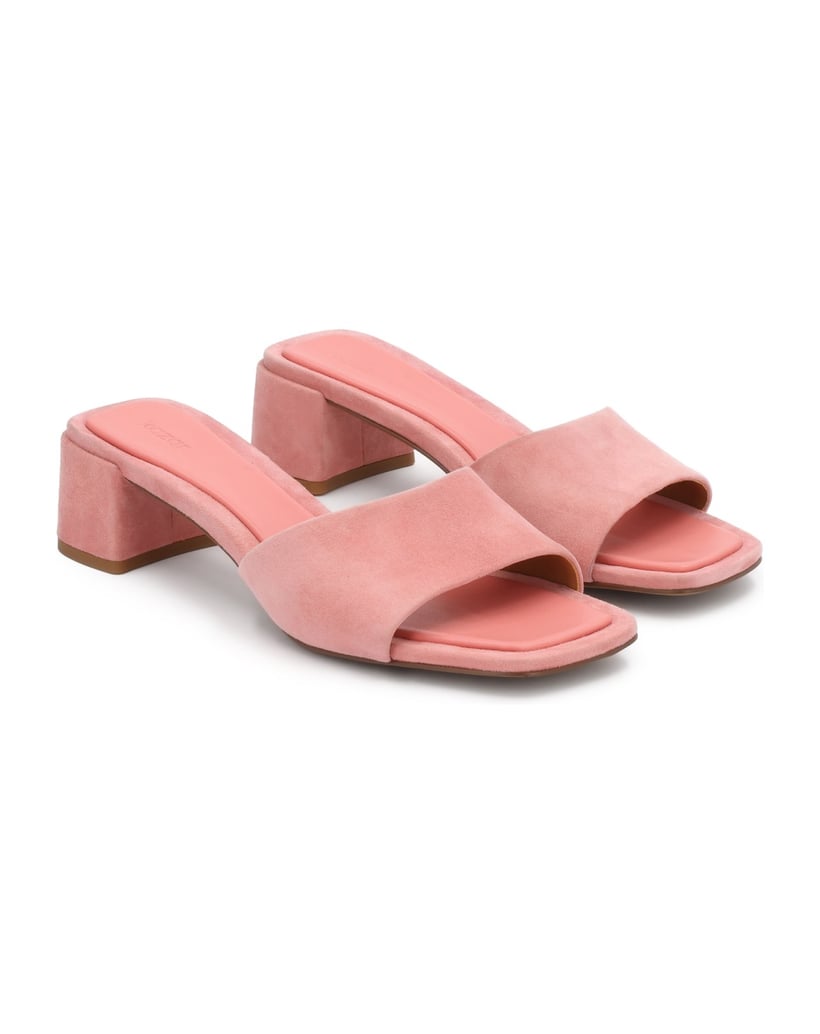 Kazar-Pink-mules-on-a-post-ružová