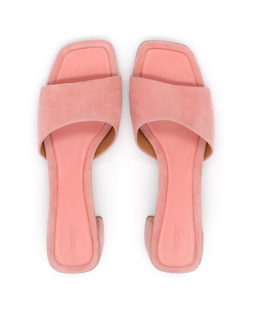 Kazar-Pink-mules-on-a-post-ružová