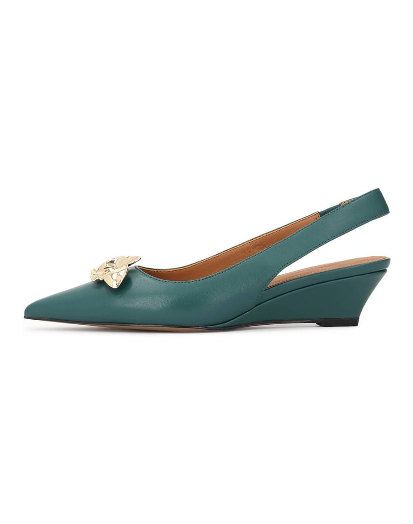 Kazar-Green-pumps-with-gold-embellishment-zelená