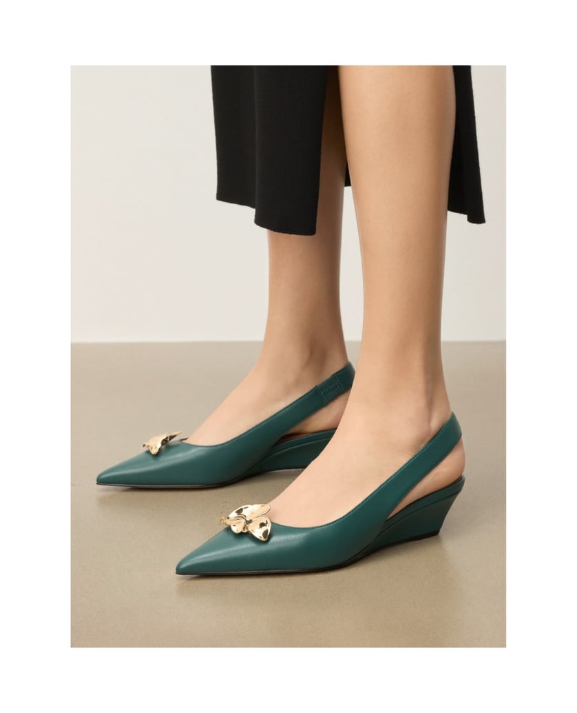 Kazar-Green-pumps-with-gold-embellishment-zelená