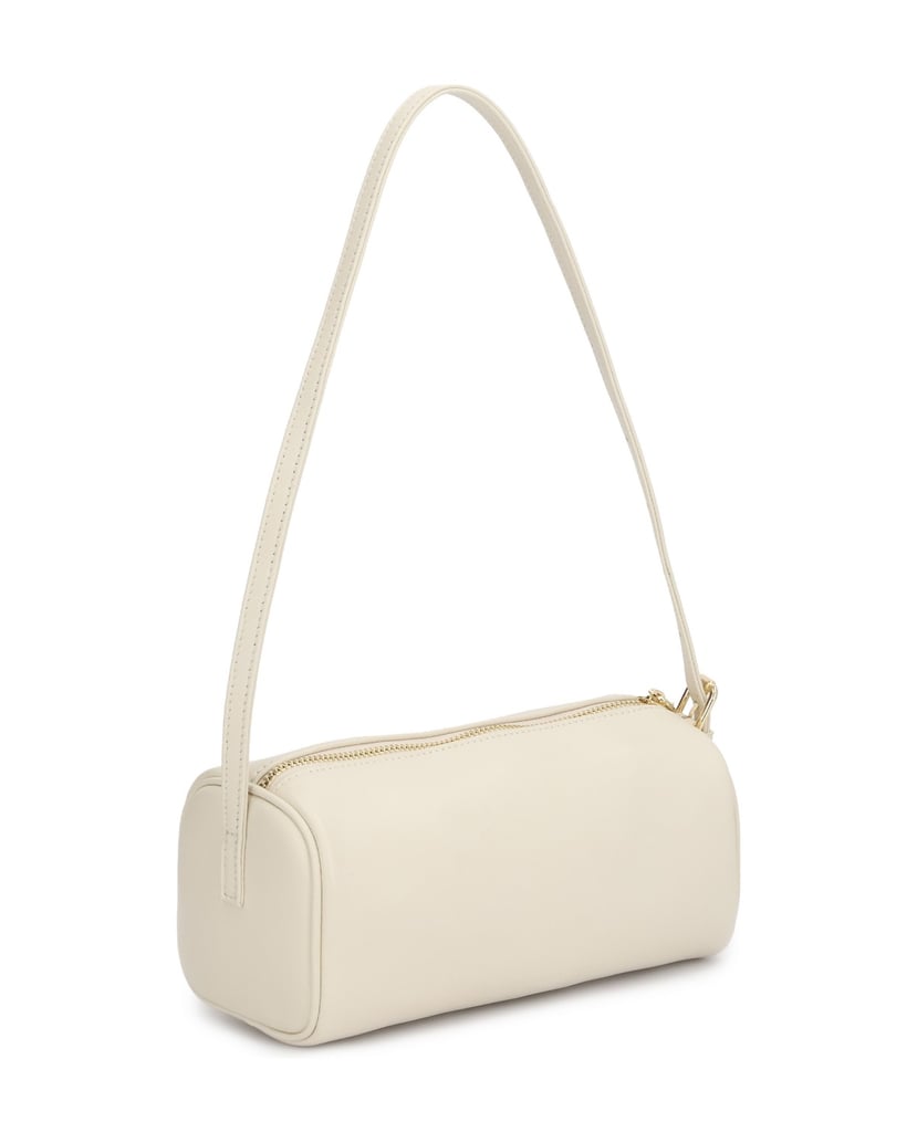 Kazar-Handbag-made-of-leather-in-the-shape-of-a-tube-biela