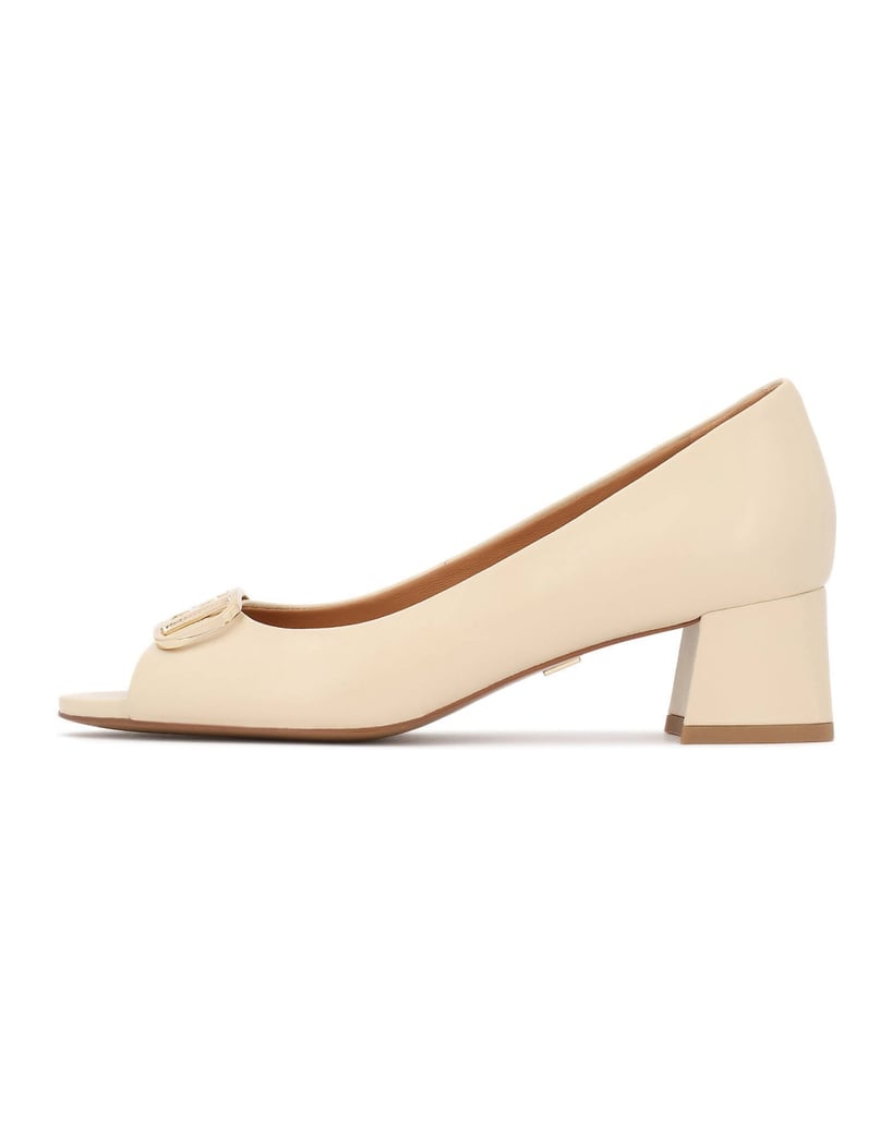 Kazar-Peep-toe-pumps-with-elegant-monogrammed-design-béžová