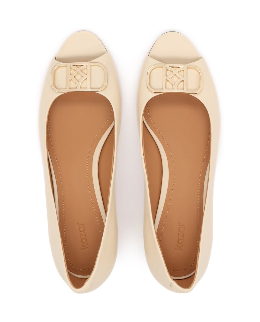 Kazar-Peep-toe-pumps-with-elegant-monogrammed-design-béžová