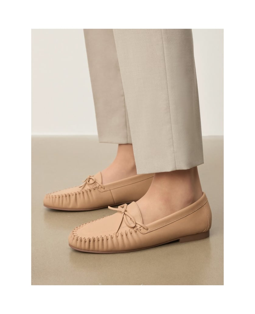 Kazar-Beigefarbene-Mokassins-mit-Ziernähten-beige