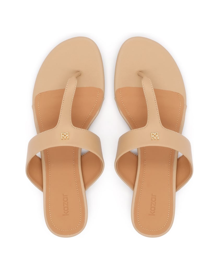 Kazar-Leather-flip-flops-in-beige-color-béžová