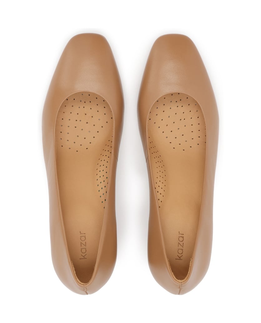 Kazar-Light-brown-pumps-with-comfort-insole-velbloudí
